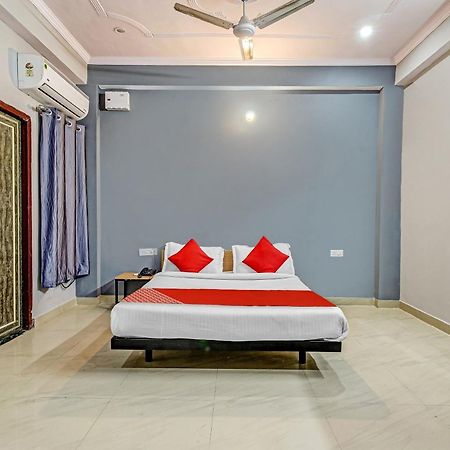 Super Collection O Orphic Inn Near Munshi Pulia Metro Station Chinhat Ngoại thất bức ảnh